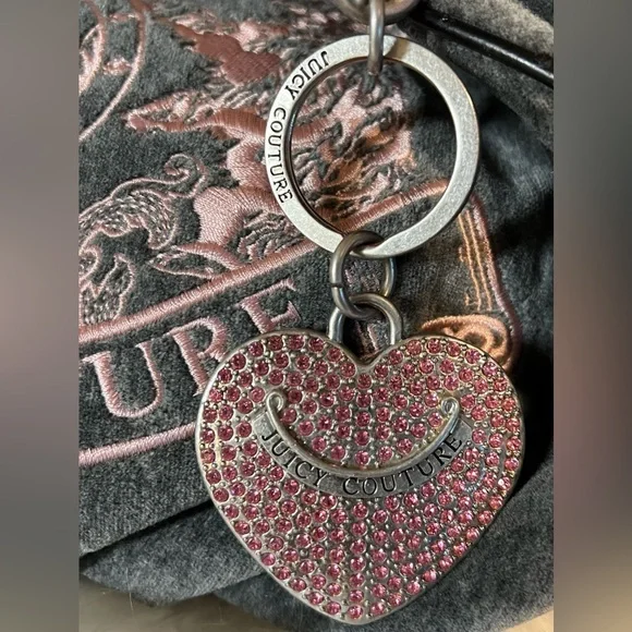 Juicy Couture Heritage Crest Freestyle Hobo with matching Makeup Pouch - Picture 12 of 17